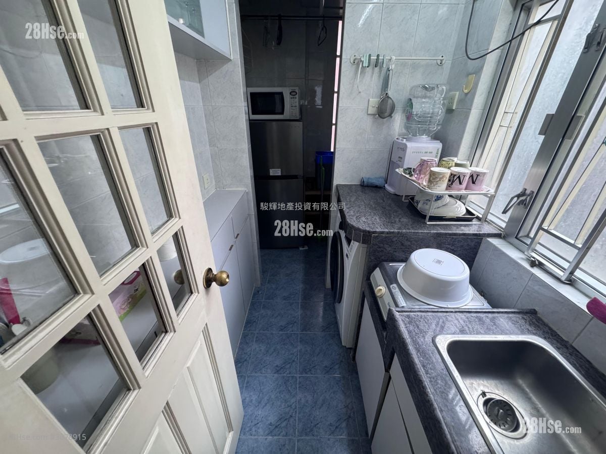 单幢楼房 租盘 2 房 , 1 浴室 377 平方尺