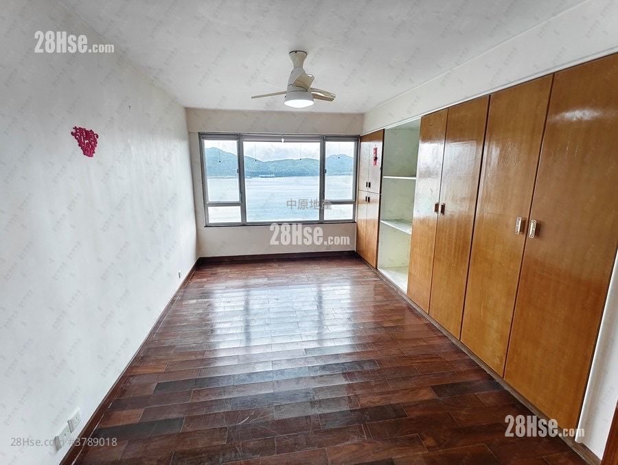 Hong Kong Garden Sell 3 Bedrooms , 2 Bathrooms 1,382 ft²