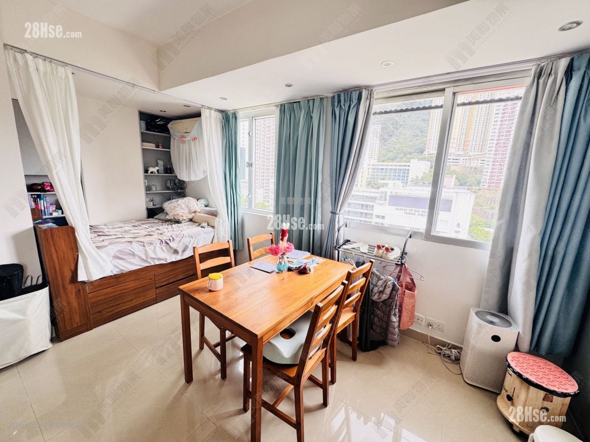 Kwai Wah Building Sell Studio , 1 Bathroom 328 ft²