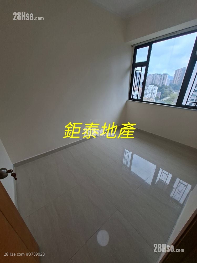 Ngai Hing Mansion Rental 3 Bedrooms , 1 Bathroom 525 ft²