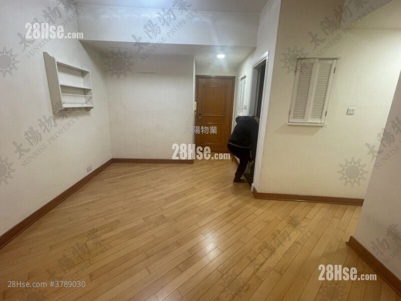 半岛豪庭 售盘 3 房 718 平方尺