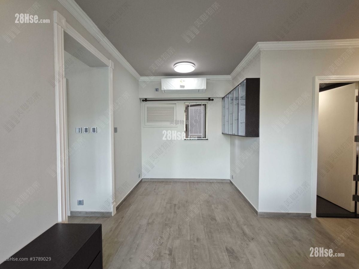 Yoho Town 售盘 3 房 , 1 浴室 516 平方尺