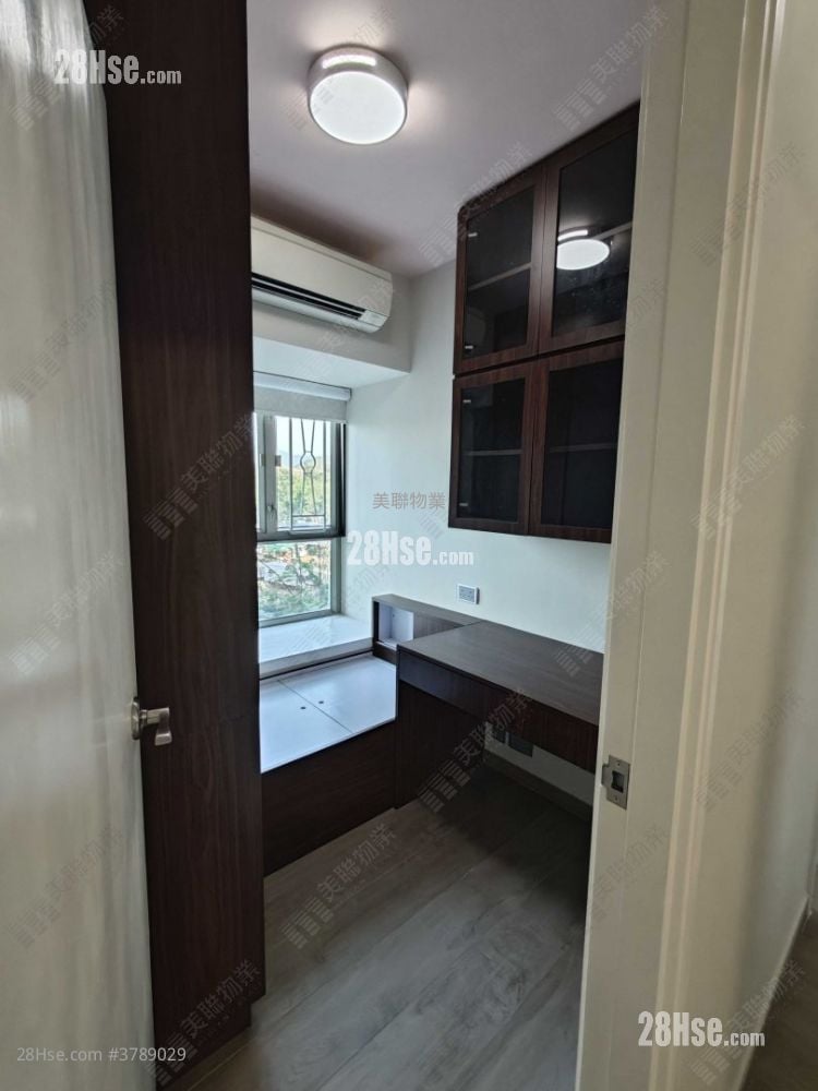 Yoho Town 售盘 3 房 , 1 浴室 516 平方尺