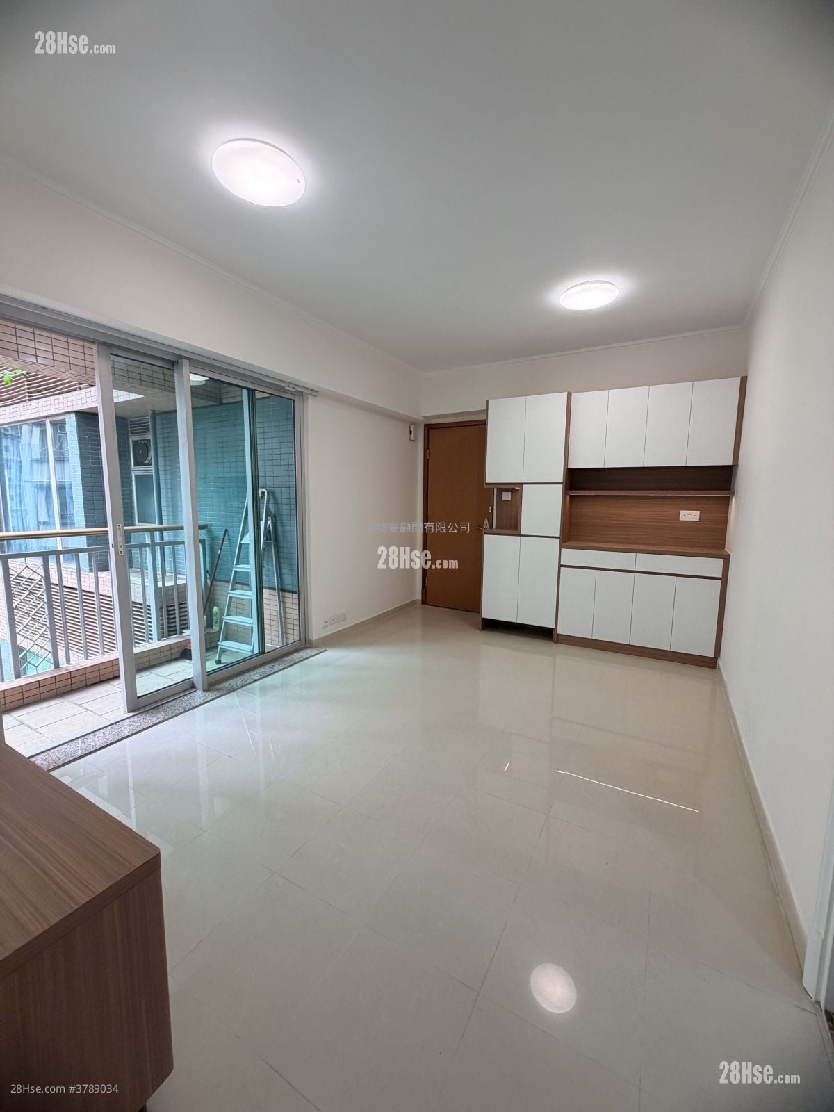 Princeton Tower Rental 489 ft²