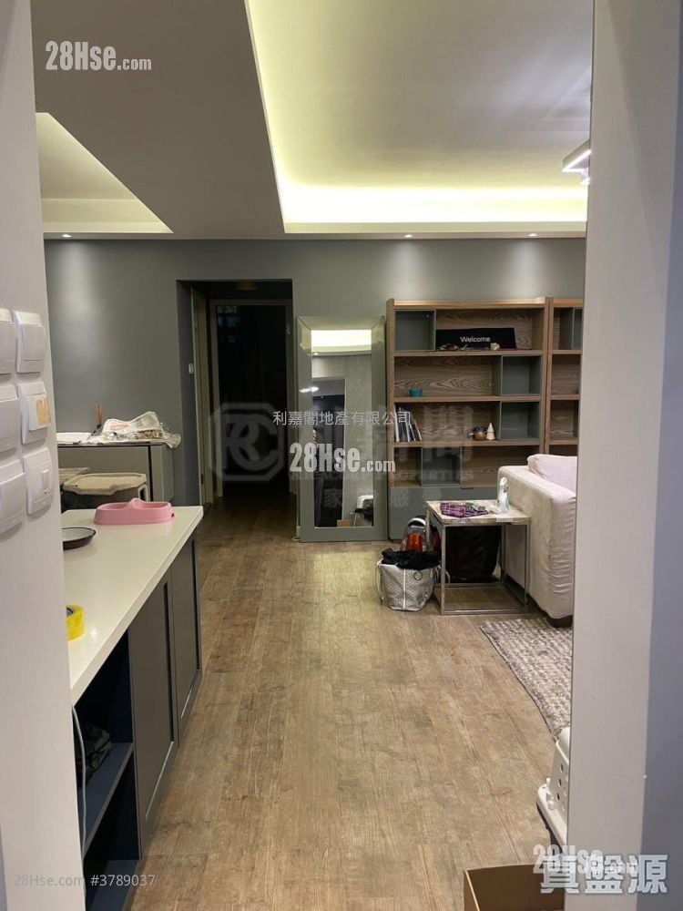 雅景台 售盘 3 房 , 2 浴室 1,035 平方尺