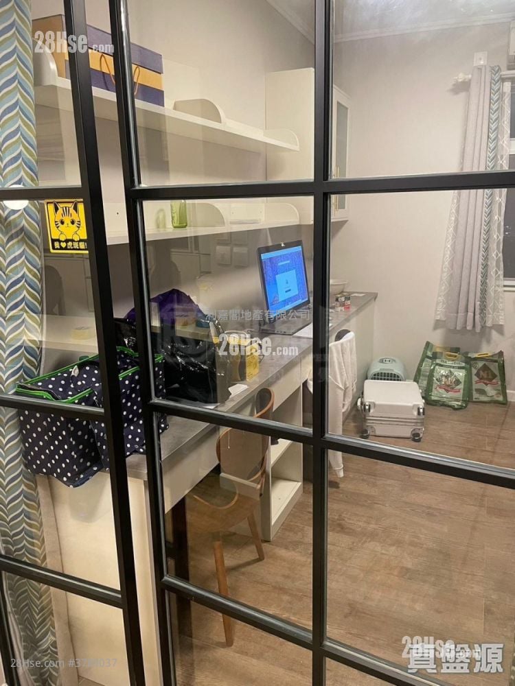 雅景台 售盘 3 房 , 2 浴室 1,035 平方尺