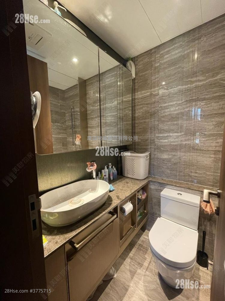 Maya Sell 2 Bedrooms , 1 Bathroom 495 ft²