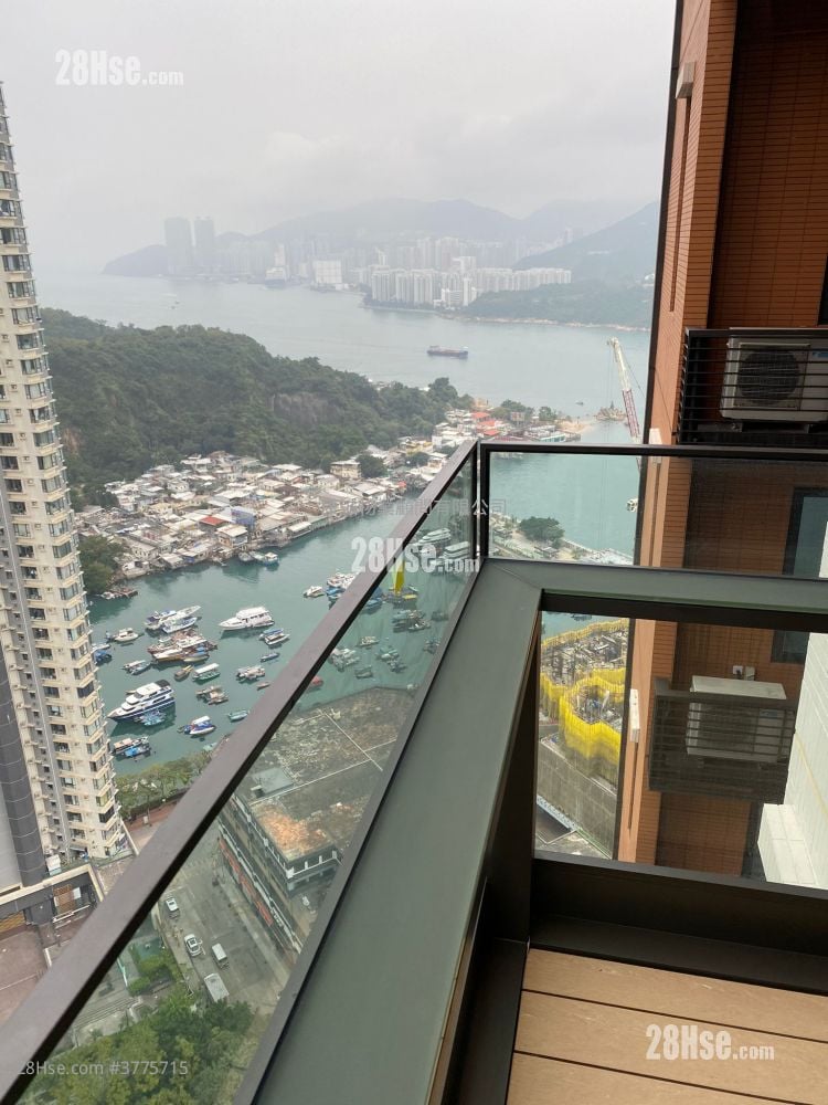 Maya Sell 2 Bedrooms , 1 Bathroom 495 ft²