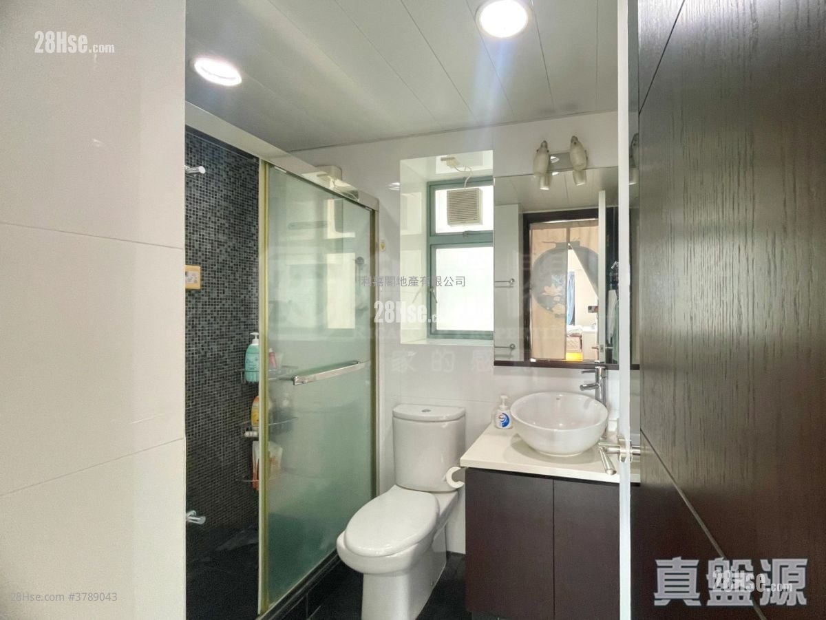 Ocean Shores Sell 2 Bedrooms 498 ft²