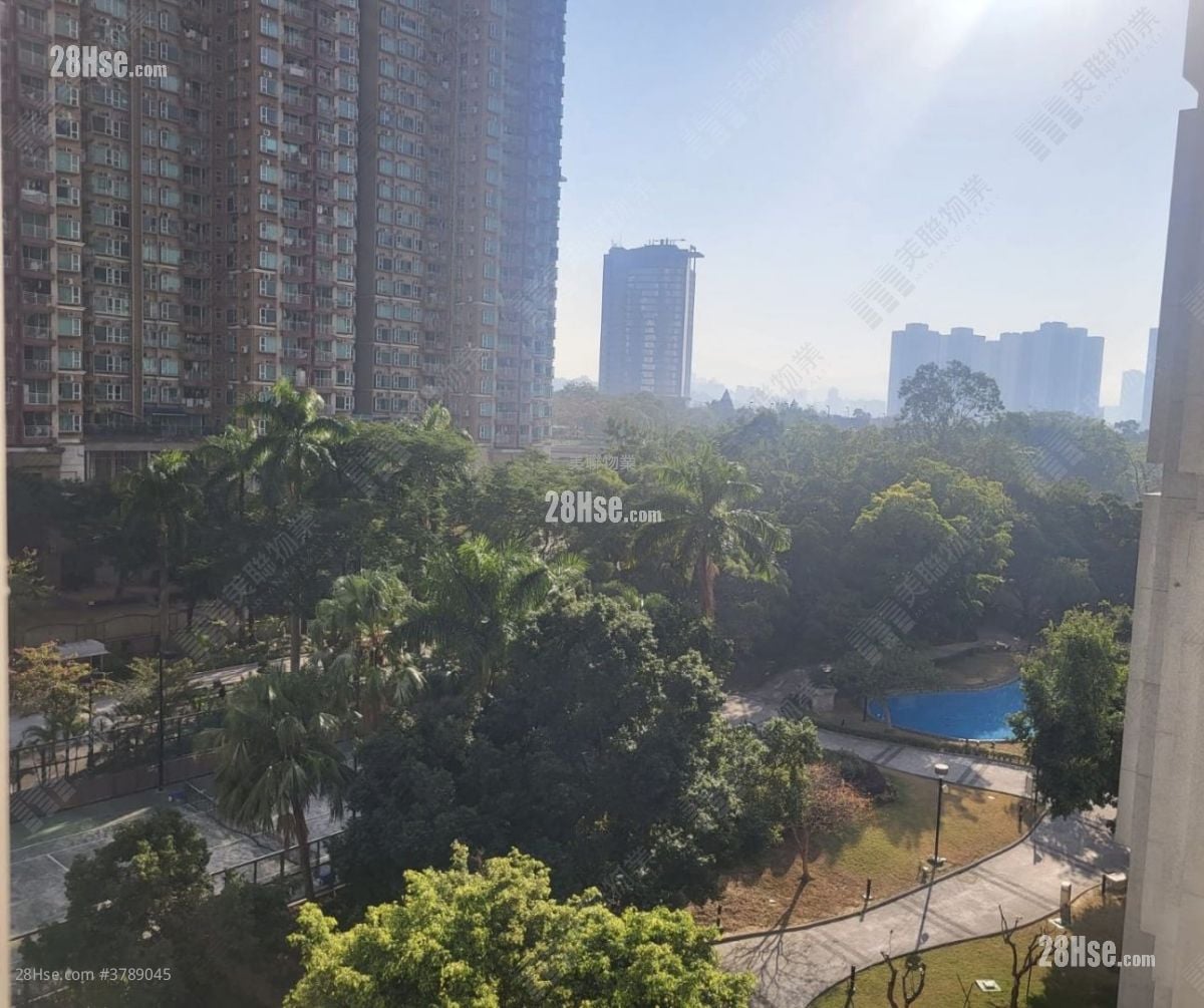 Kingswood Villas Sell 3 Bedrooms , 1 Bathroom 552 ft²