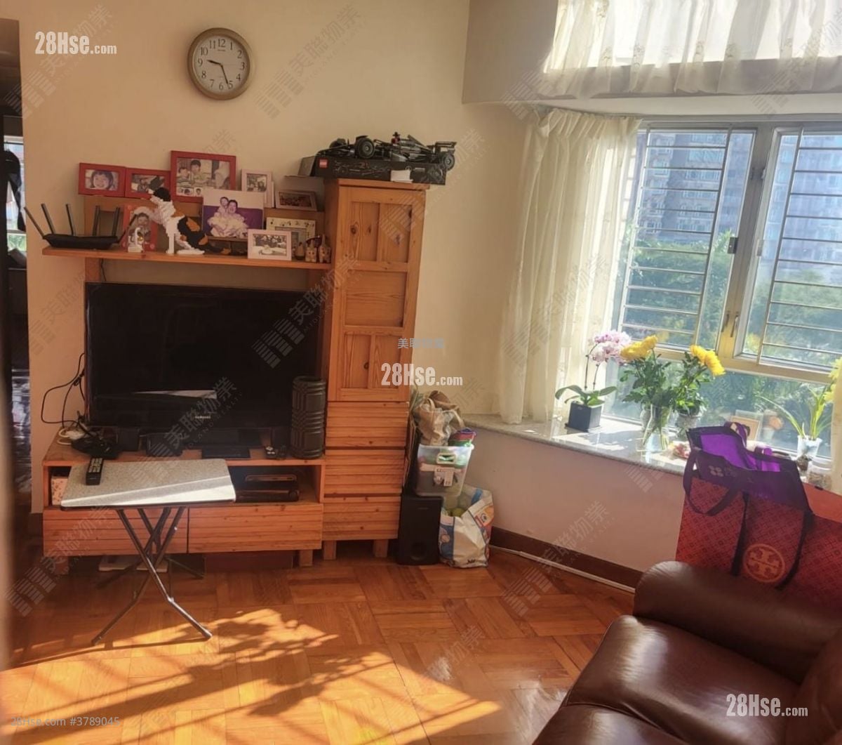 Kingswood Villas Sell 3 Bedrooms , 1 Bathroom 552 ft²