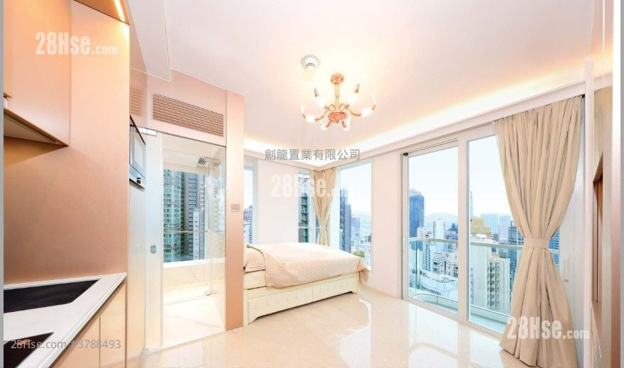 Upper Central Rental Studio , 1 Bathroom 194 ft²