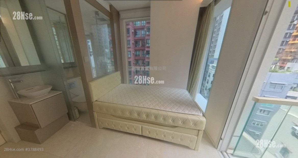 Upper Central Rental Studio , 1 Bathroom 194 ft²