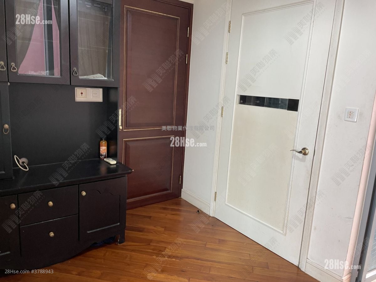 Maison Rose Sell 1 Bedroom 272 ft²