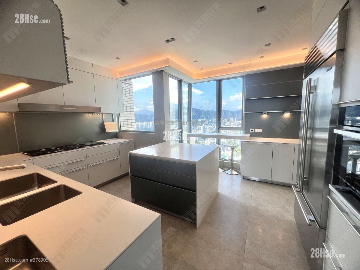 No. 15 Homantin Hill Rental 4 Bedrooms , 4 Bathrooms 3,170 ft²