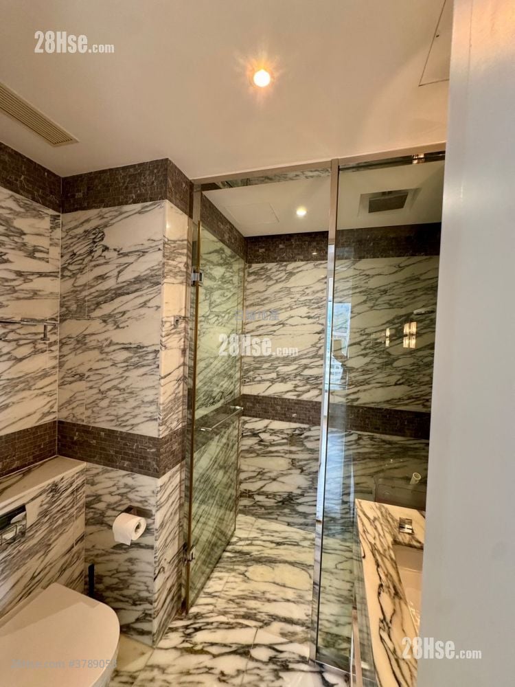 The Warren Sell 2 Bedrooms , 2 Bathrooms 610 ft²