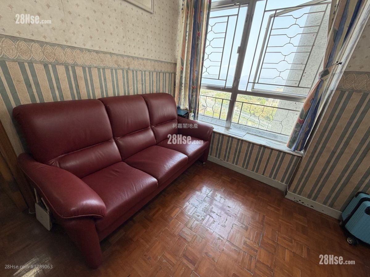 Uptown Plaza Sell 3 Bedrooms , 2 Bathrooms 617 ft²