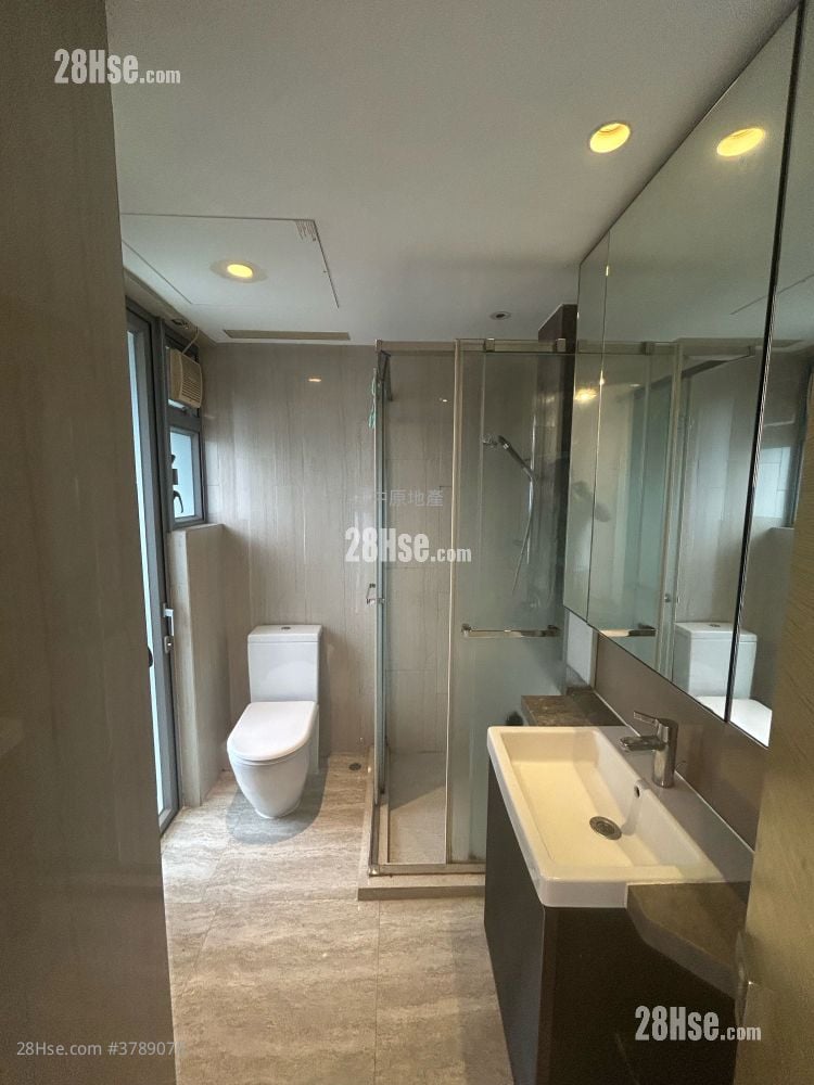 The Reach Sell 2 Bedrooms 358 ft²