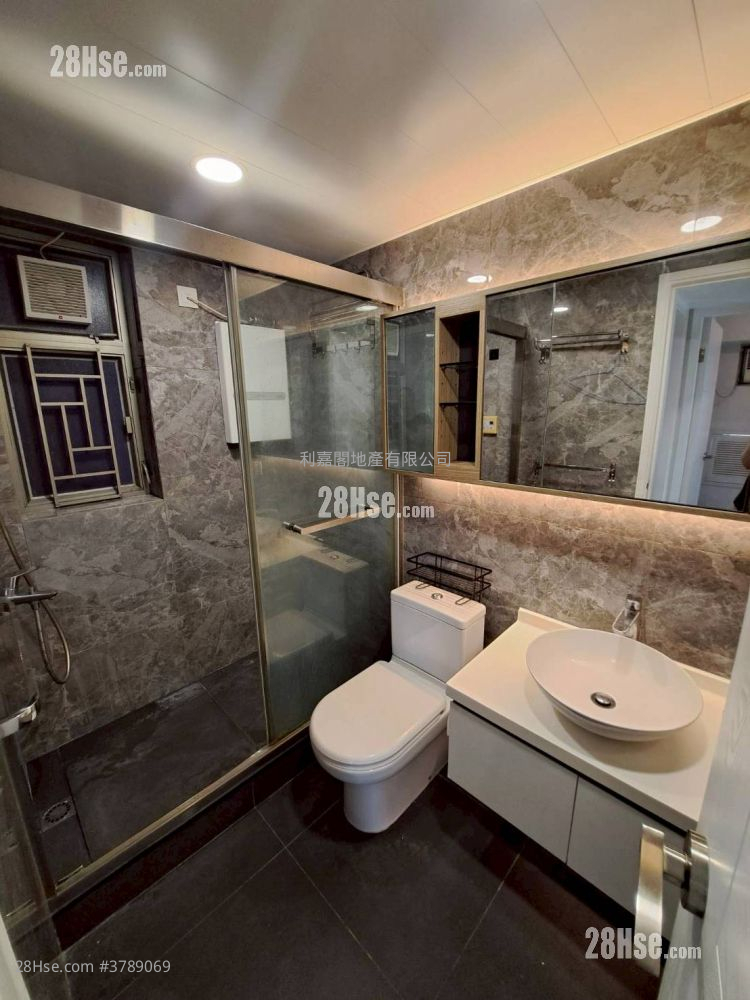 Yoho Town 售盘 2 房 , 1 浴室 422 平方尺