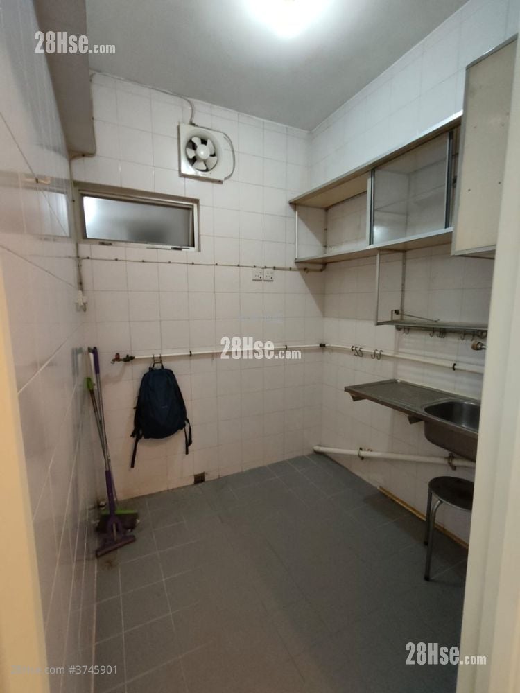 怡辉大楼 售盘 2 房 , 1 浴室 518 平方尺