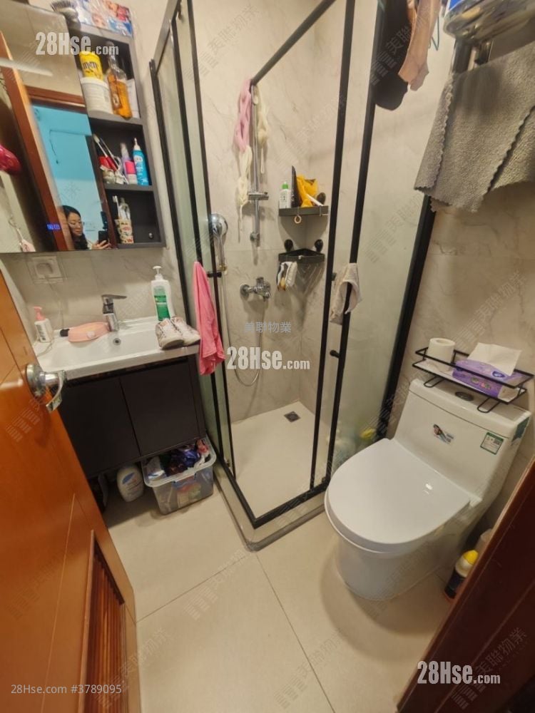 名御 售盘 3 房 , 2 浴室 738 平方尺