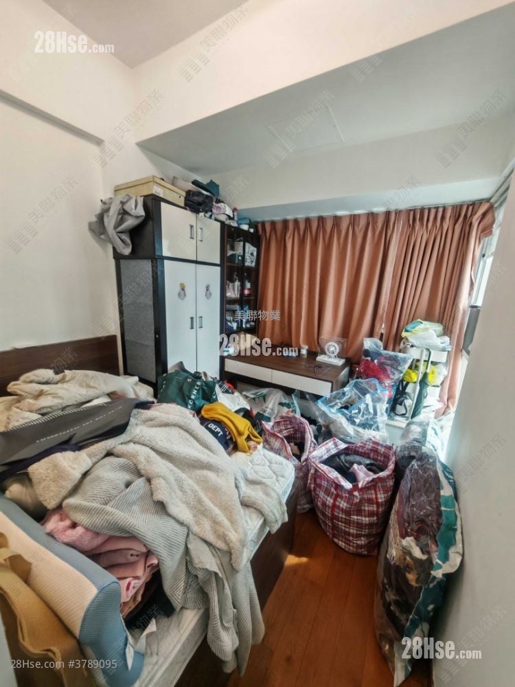 名御 售盘 3 房 , 2 浴室 738 平方尺