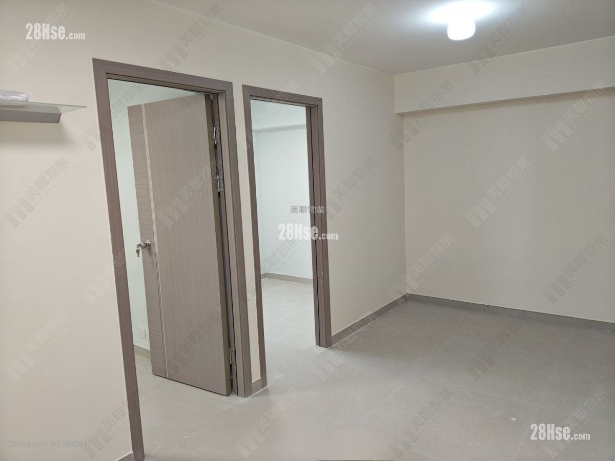 Siu Hei Court Sell 2 Bedrooms 415 ft²