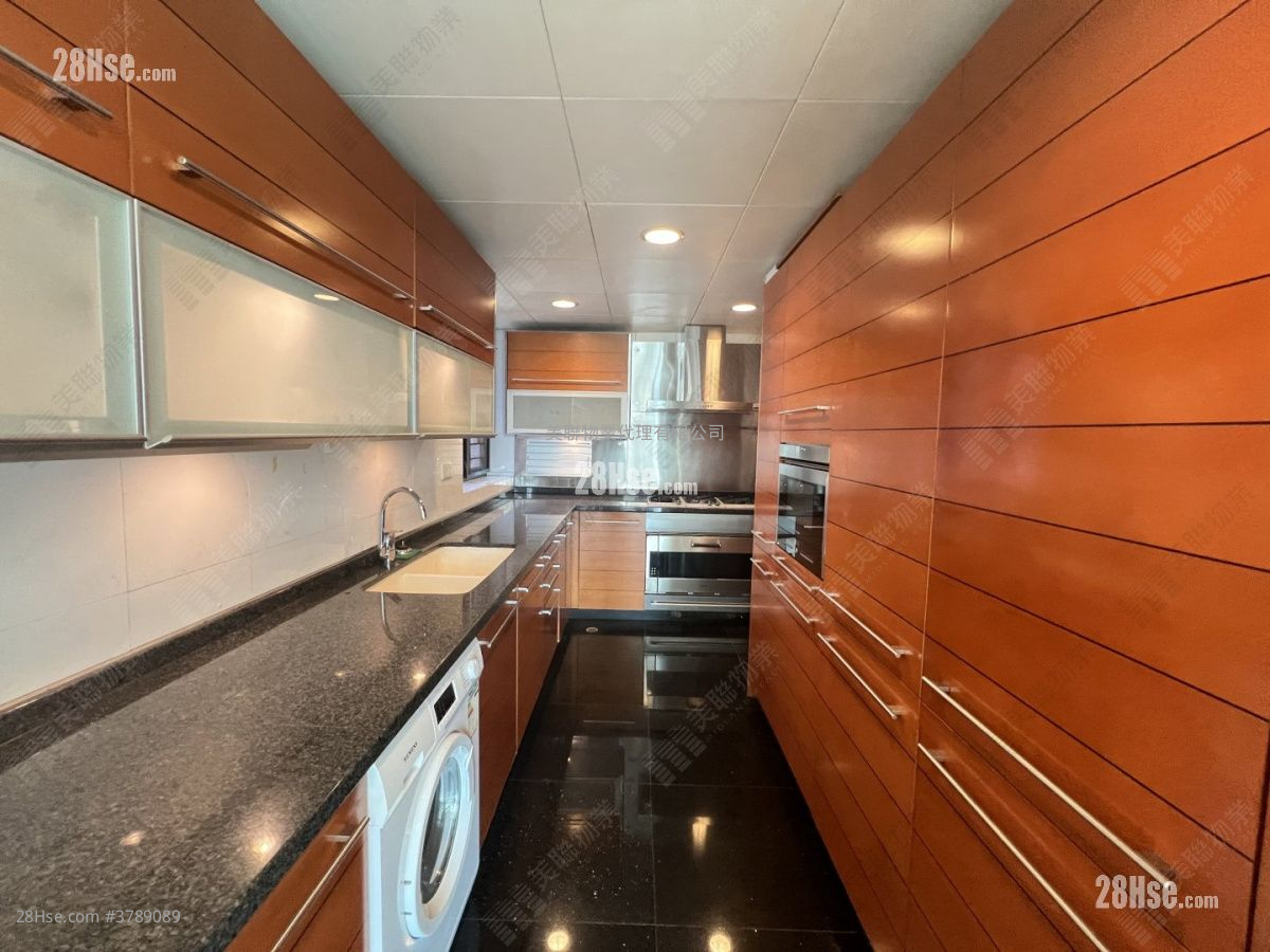 No.1 Ho Man Tin Hill Sell 4 Bedrooms , 2 Bathrooms 1,298 ft²