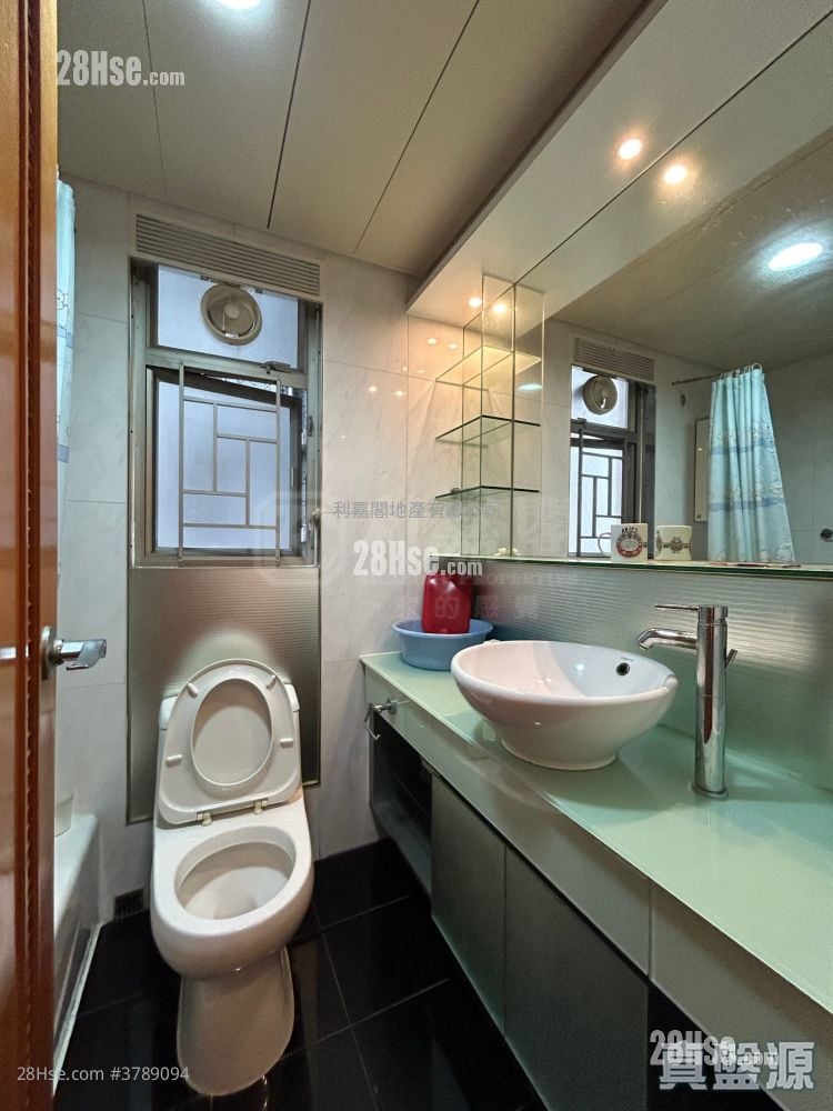 Yoho Town Sell 2 Bedrooms , 1 Bathroom 433 ft²