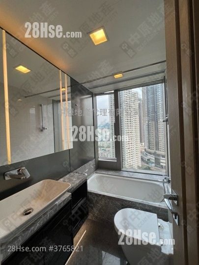 Ocean Pride Sell 3 Bedrooms , 2 Bathrooms 773 ft²