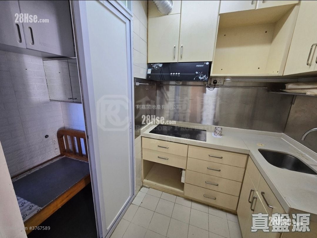 富泽花园 售盘 3 房 , 2 浴室 652 平方尺