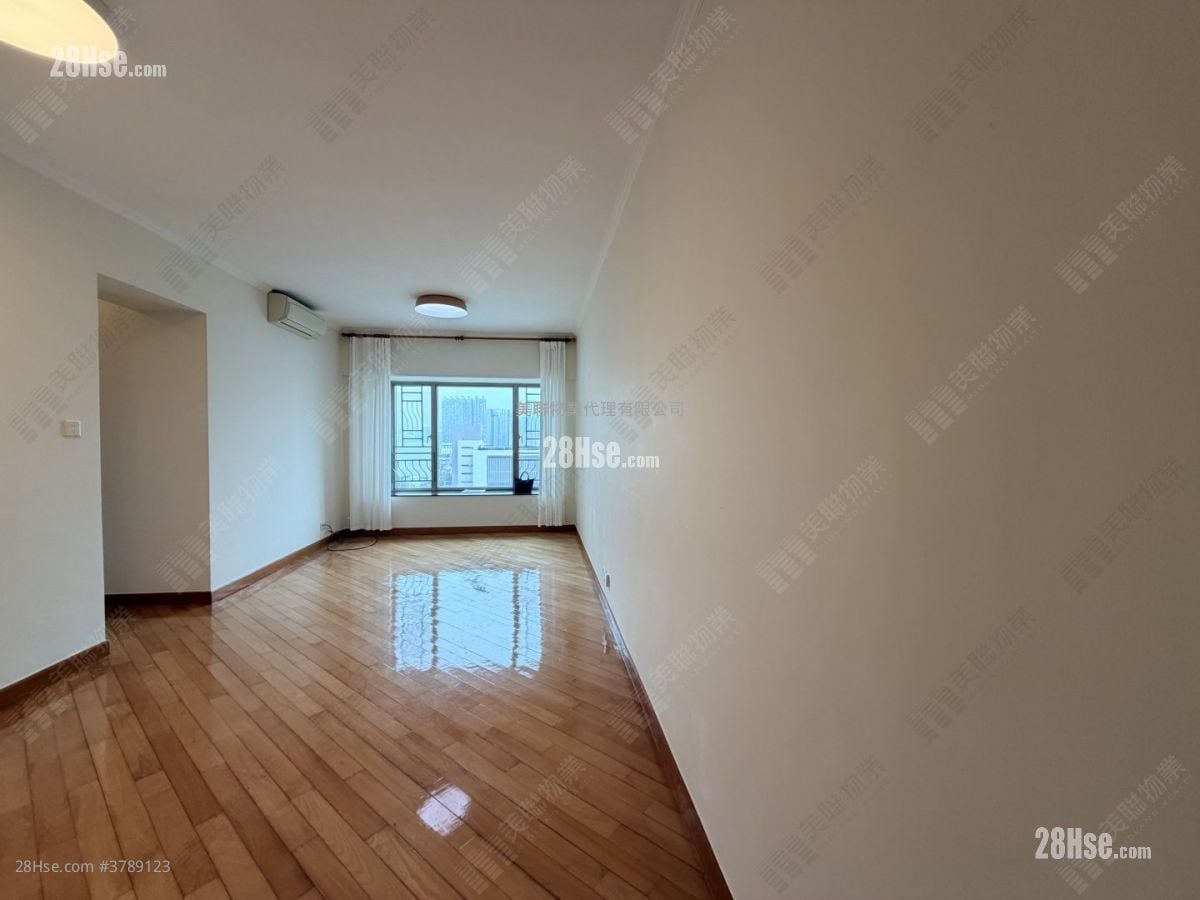 Sorrento Rental 3 Bedrooms , 2 Bathrooms 853 ft²