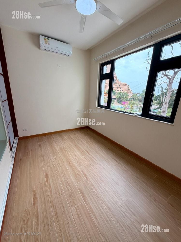 蒙地卡罗别墅 售盘 4 房 , 4 浴室 2,044 平方尺