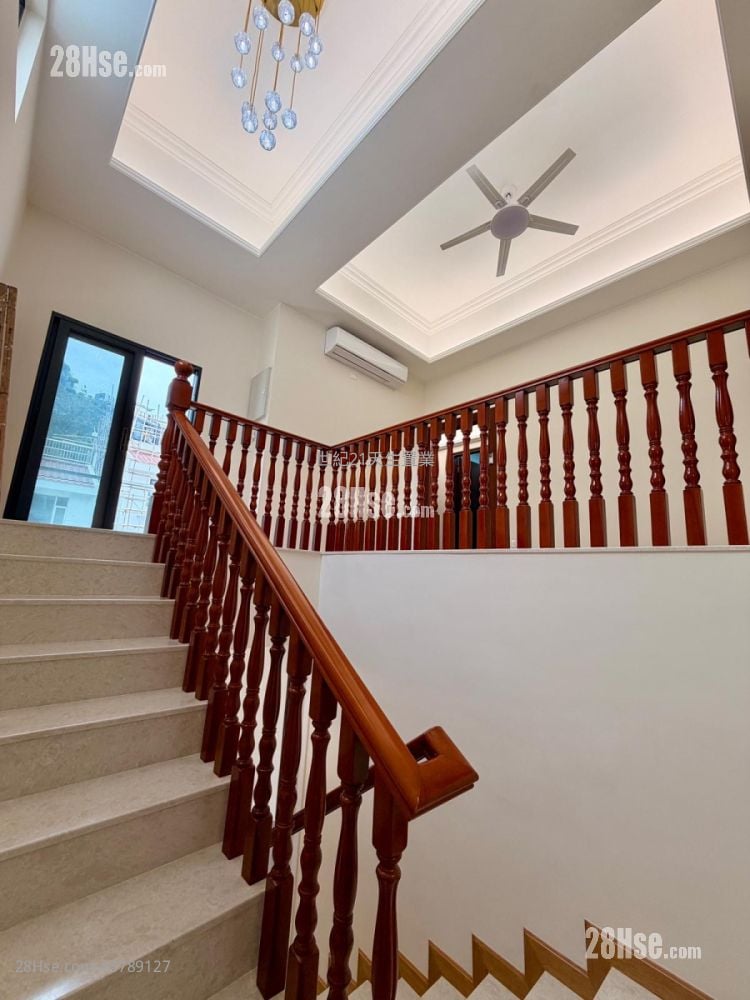 蒙地卡罗别墅 售盘 4 房 , 4 浴室 2,044 平方尺