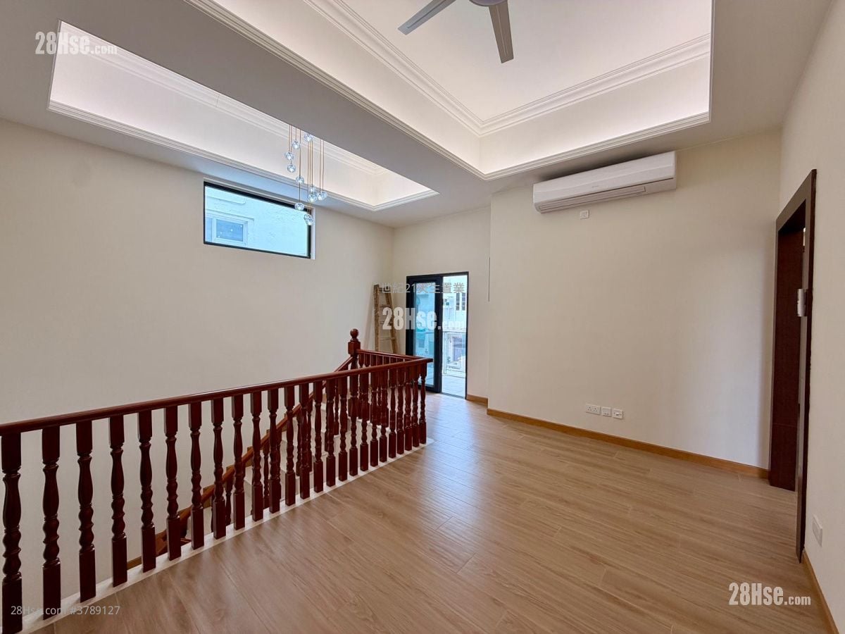 蒙地卡罗别墅 售盘 4 房 , 4 浴室 2,044 平方尺