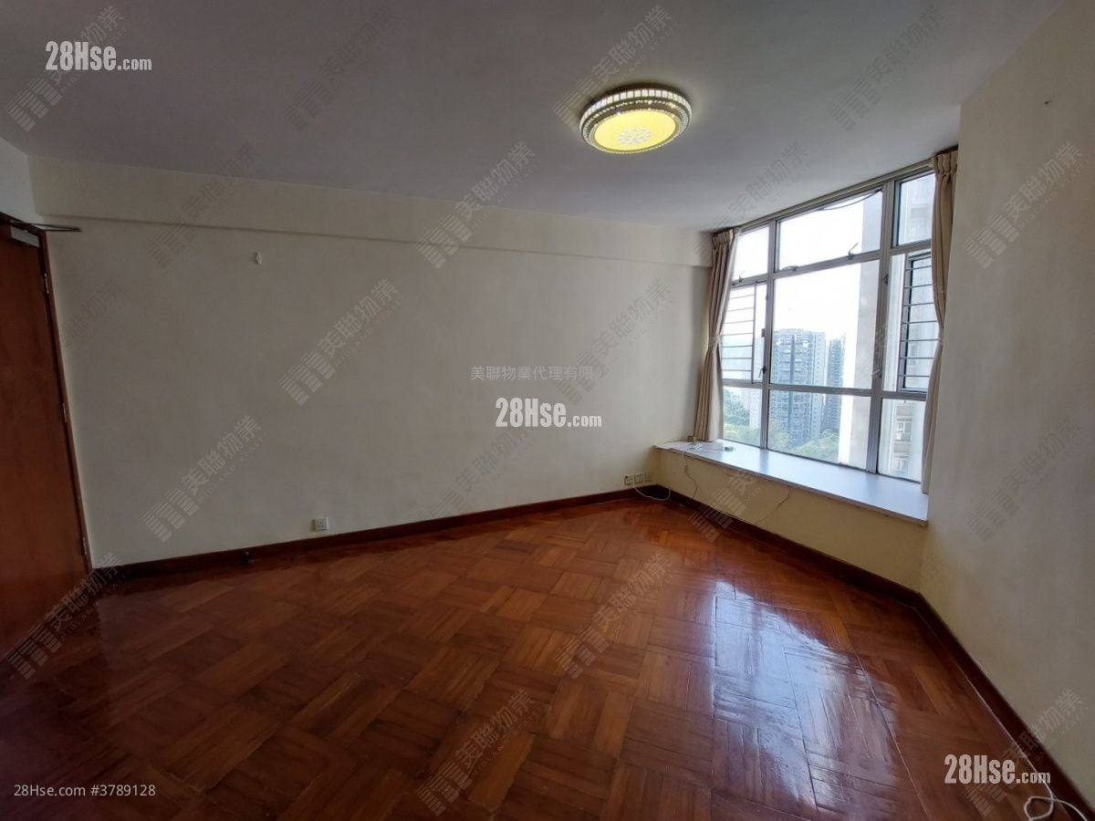 Sceneway Garden Sell 3 Bedrooms , 2 Bathrooms 720 ft²