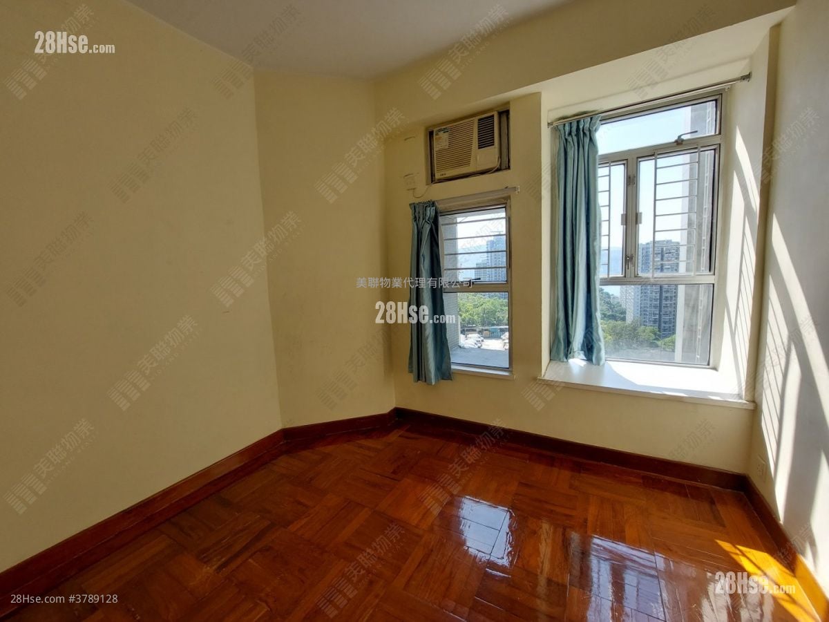 Sceneway Garden Sell 3 Bedrooms , 2 Bathrooms 720 ft²