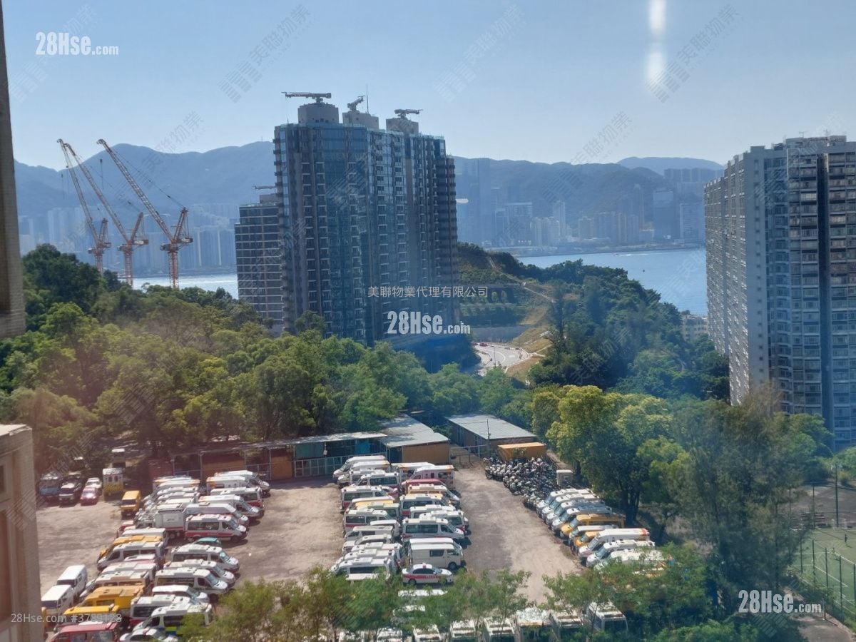 Sceneway Garden Sell 3 Bedrooms , 2 Bathrooms 720 ft²