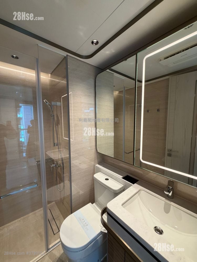 Gold Coast Bay Sell Studio , 1 Bathroom 215 ft²