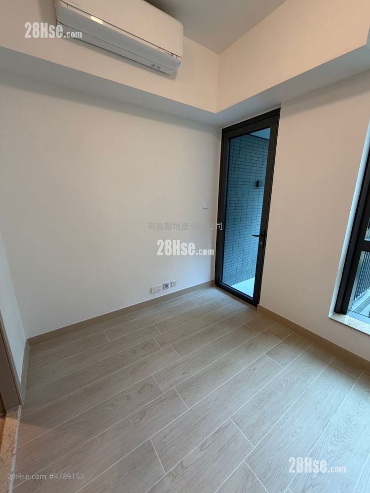 Gold Coast Bay Sell Studio , 1 Bathroom 215 ft²