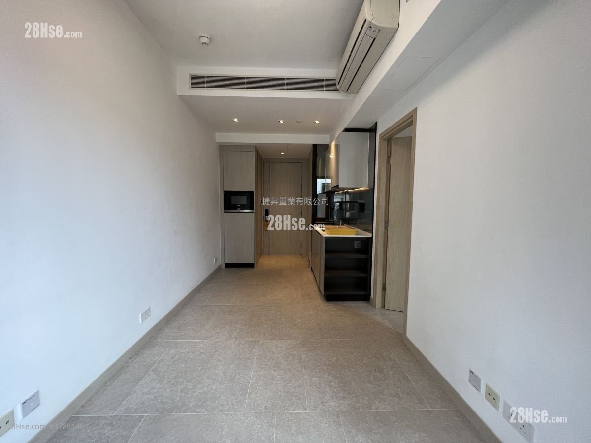 Downtown 38 售盘 1 房 , 1 浴室 309 平方尺