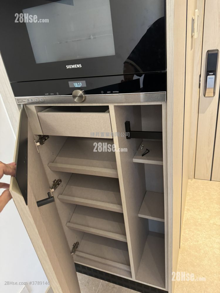 Downtown 38 售盘 1 房 , 1 浴室 309 平方尺