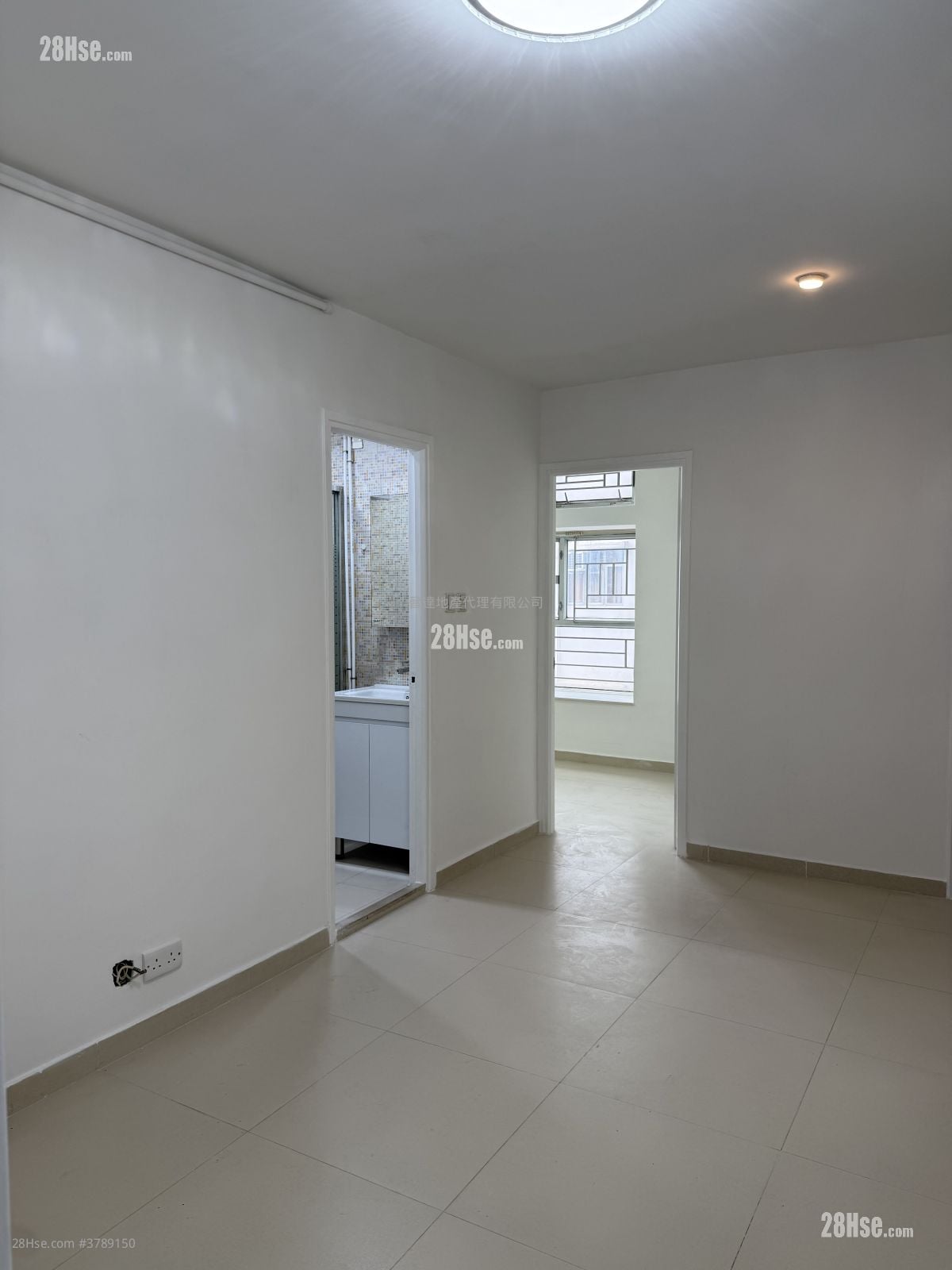 黄金阁 租盘 2 房 , 1 浴室 329 平方尺