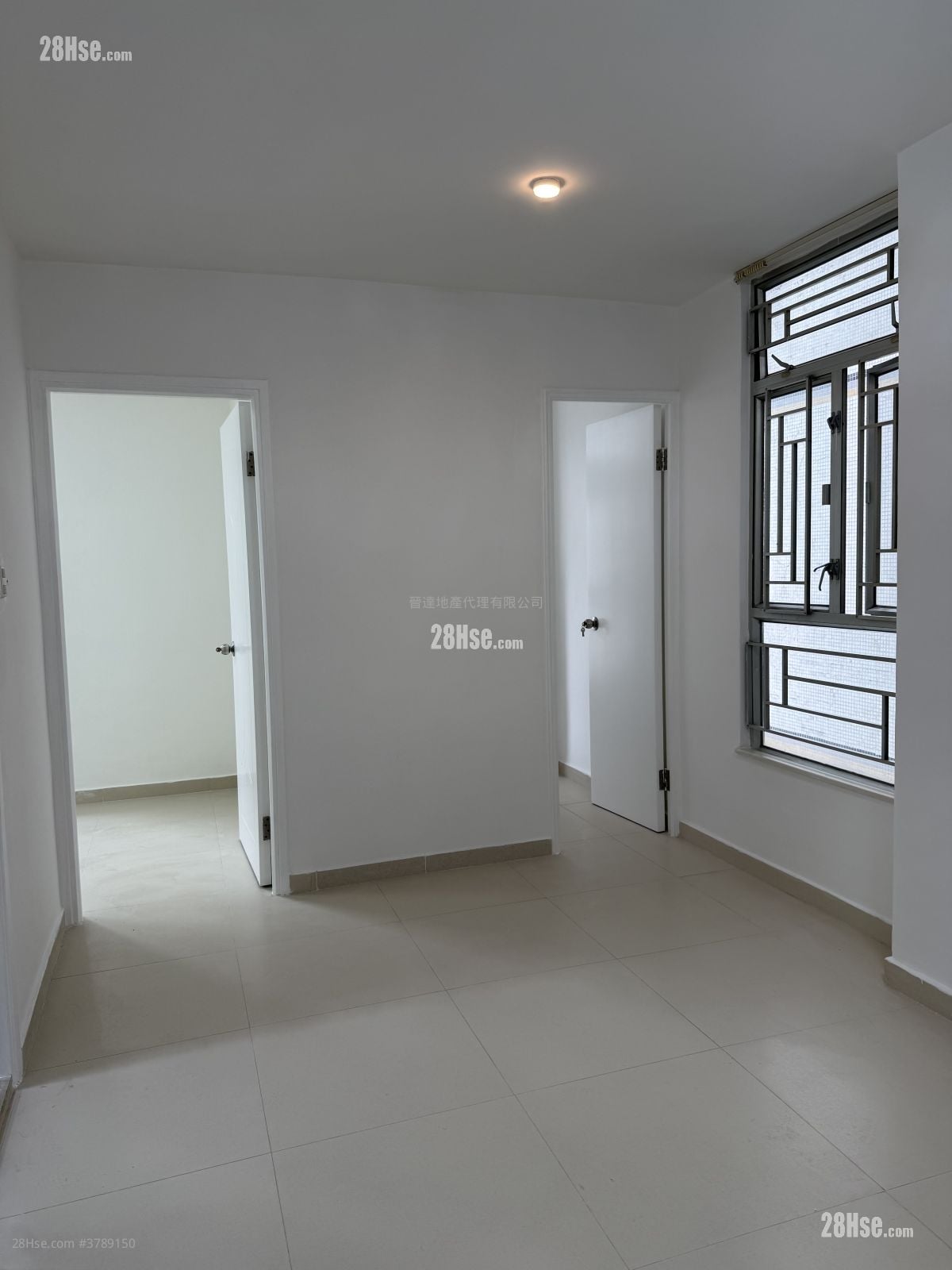 黄金阁 租盘 2 房 , 1 浴室 329 平方尺