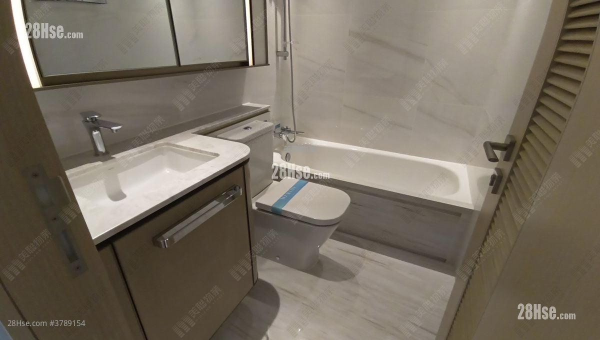 Marini Sell 2 Bedrooms , 2 Bathrooms 458 ft²