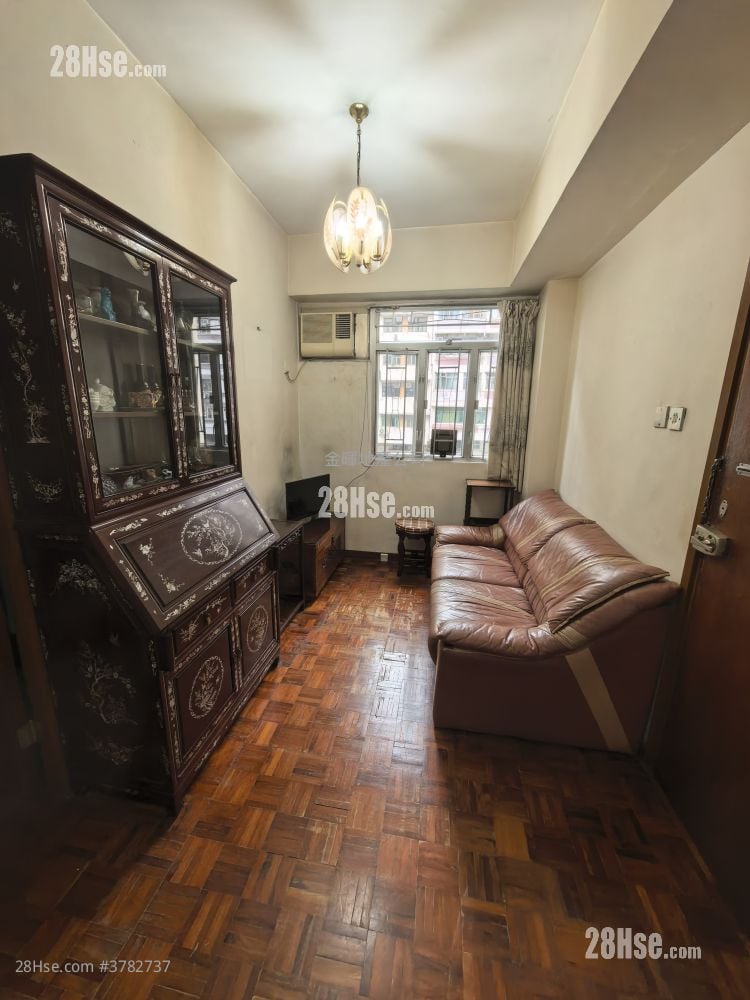Kimberd Court Sell 1 Bedroom , 1 Bathroom 356 ft²