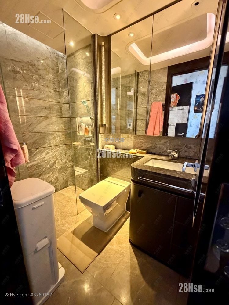 Ultima Sell 1,237 ft²