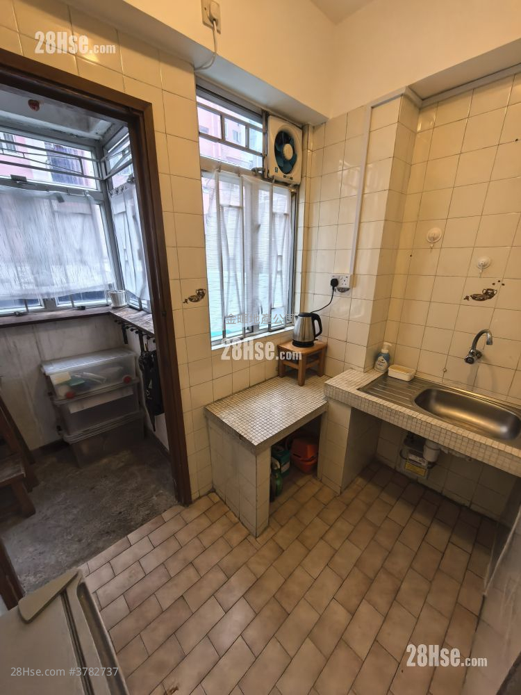 Kimberd Court Sell 1 Bedroom , 1 Bathroom 356 ft²