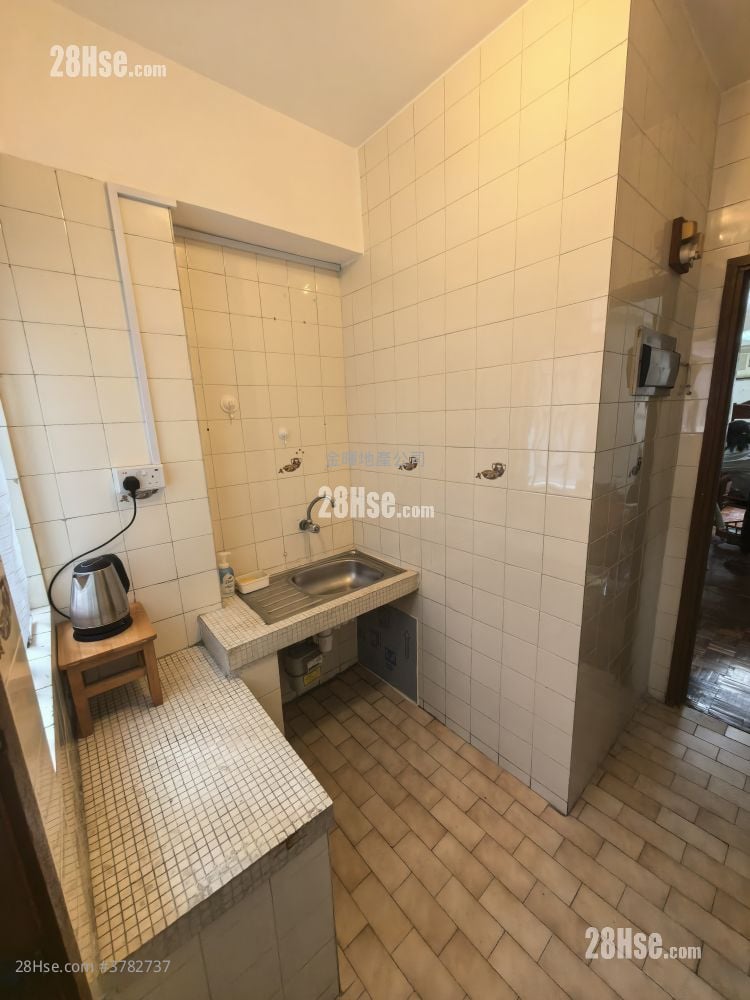 Kimberd Court Sell 1 Bedroom , 1 Bathroom 356 ft²