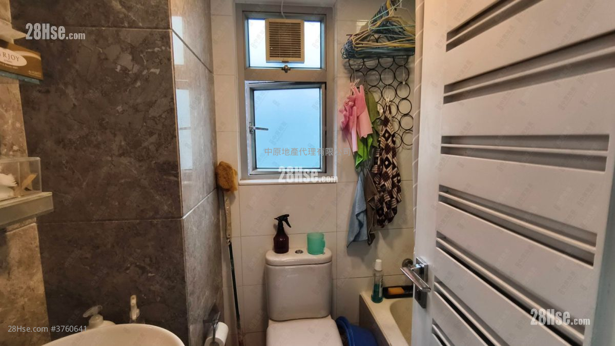 环宇海湾 售盘 4 房 , 3 浴室 854 平方尺